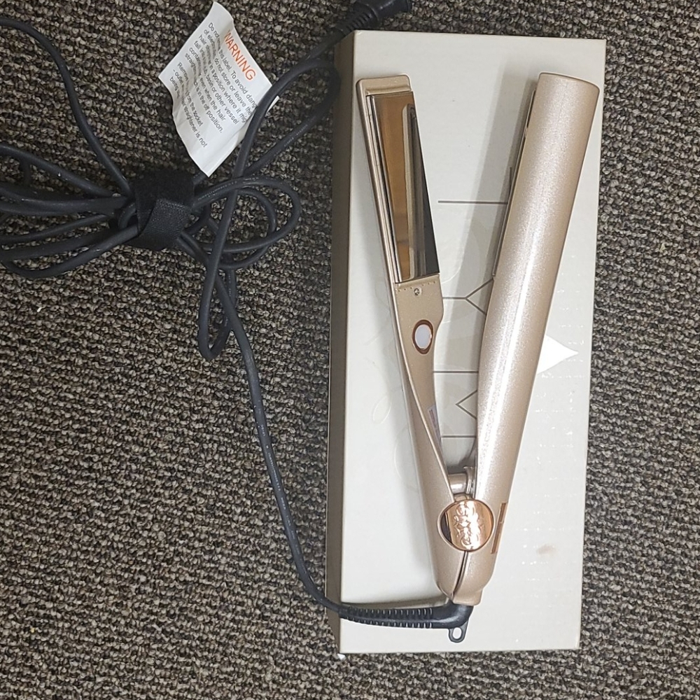 Tyme Iron Pro all in one styling tool